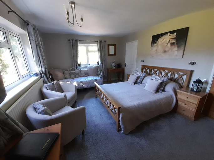 Bedroom 3, Sunny Nest, Gloucestershire