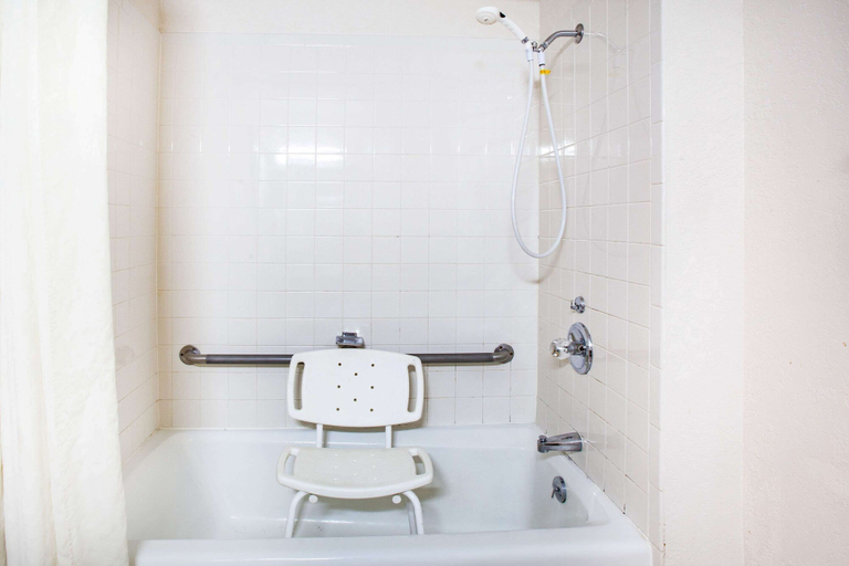 Bathroom 4, Super 8 by Wyndham Hot Springs, Garland