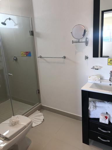 Bathroom 5, Suites Malecon Cancun, Benito Juárez