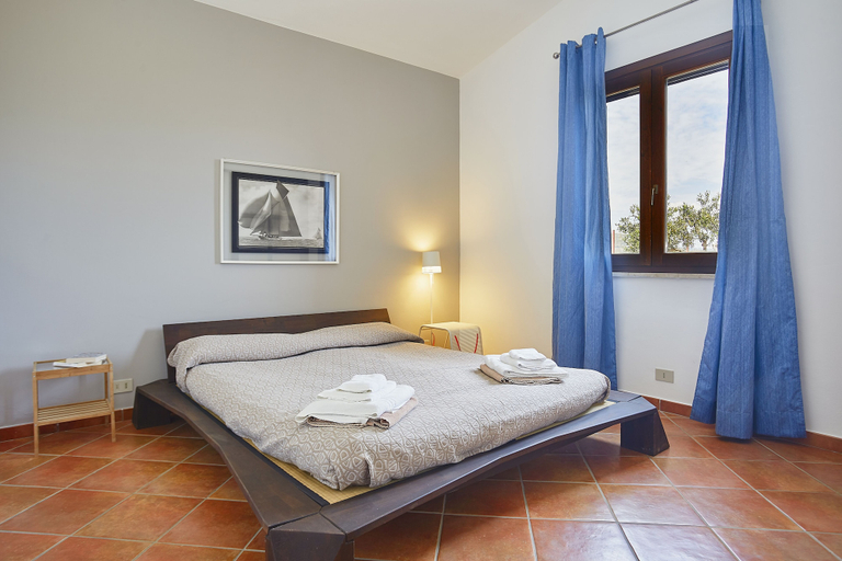 Bedroom 2, Villa Del Drago, Trapani