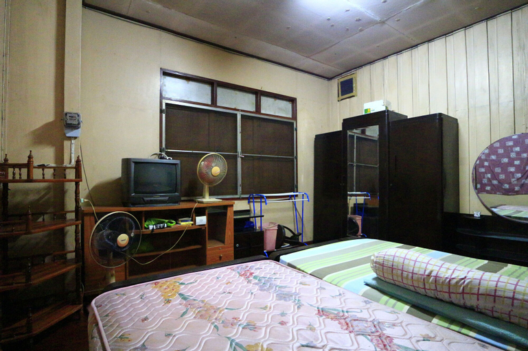 Bedroom 13