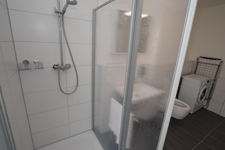 Bathroom 3, AB Apartments - Apartments Salamanderplatz, Ludwigsburg
