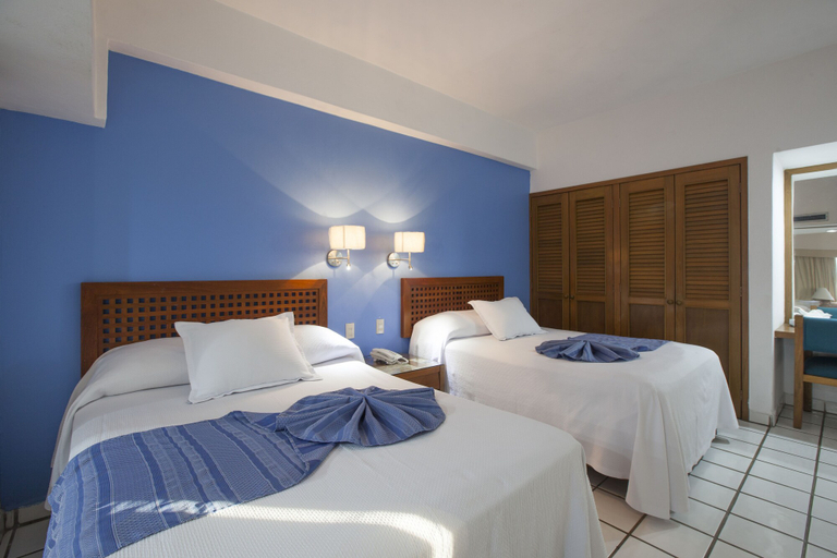 Bedroom 3, Costa De Oro Beach Hotel, Mazatlán