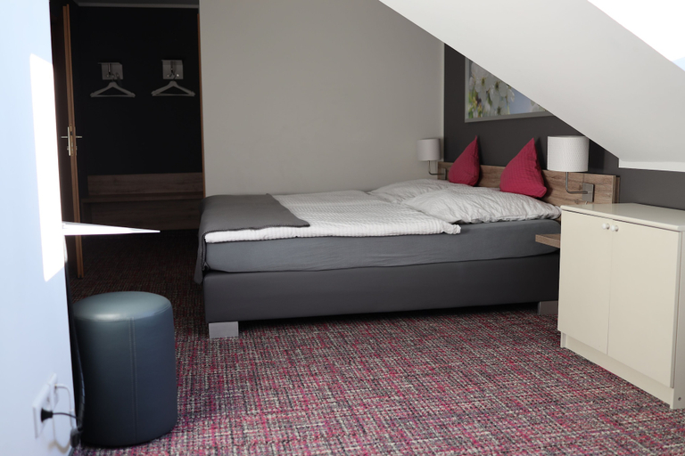 Bedroom 3, Ilvericher Hof, Rhein-Kreis Neuss