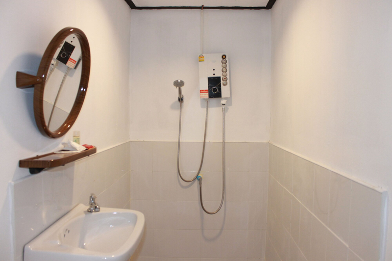Bathroom 4, Khaosok River Camp, Phanom