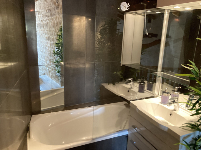 Bathroom 5, La Villa Du Moulin de Champie - Versailles, Yvelines