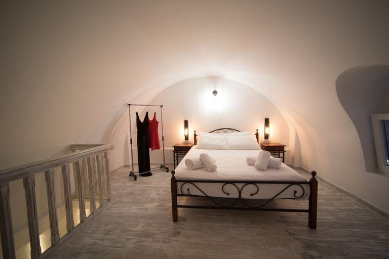 Bedroom 3, Villa Galaxy Santorini, South Aegean