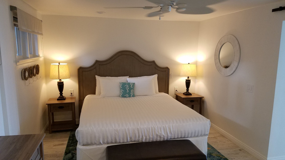 Bedroom 4, Sea Horse Resort, Orange