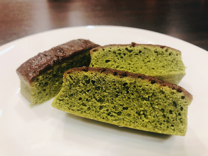 Food & Drinks 11