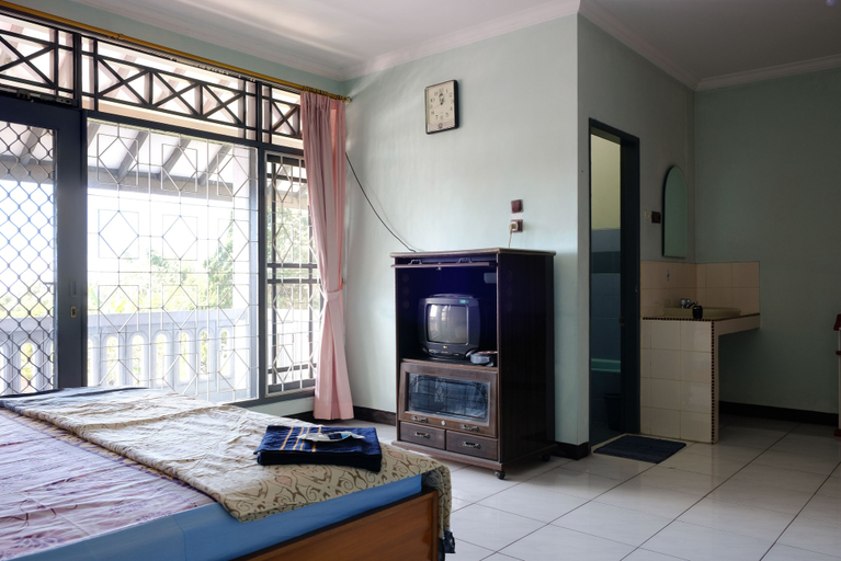 Bedroom 2, Classic Herman by Broga, Bogor