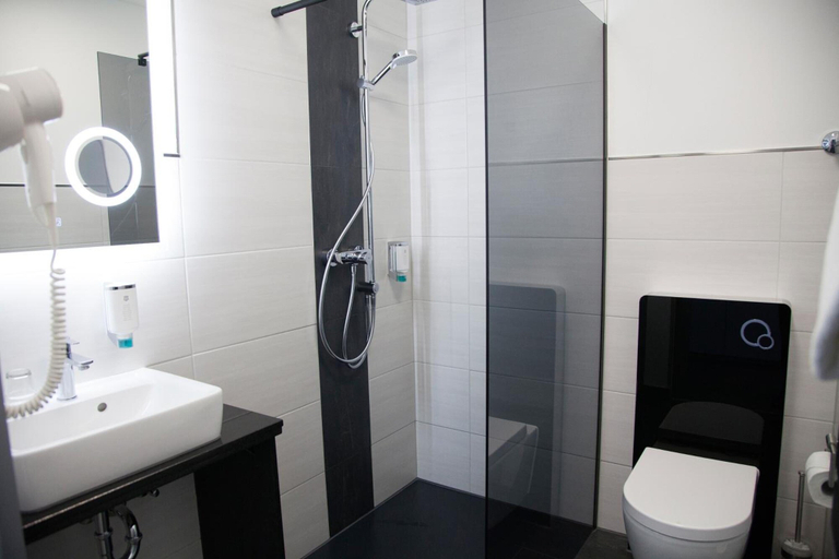 Bathroom 5, Hotel im Kaiserpark, Schmalkalden-Meiningen