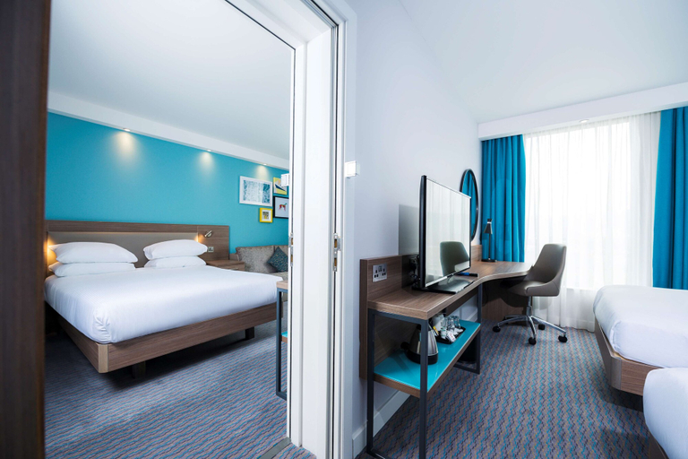 Bedroom 4, Hampton by Hilton Belfast City Centre, Belfast