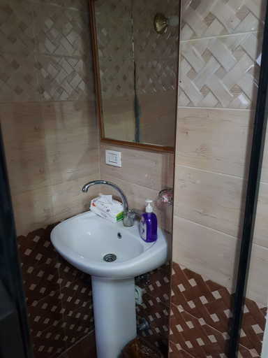 Bathroom 4, Downtown Inn, Qasr an-Nil