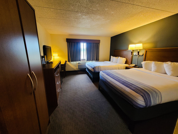 Bedroom 3, AmericInn by Wyndham Spencer, Clay
