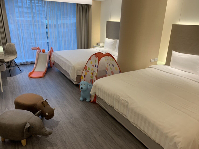 Bedroom 3, Golden Garden Hotel, Taipei City