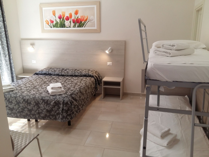 Bedroom 4, SunMoon, Rome