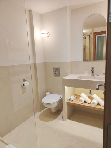 Bathroom 5, Hotel Les Grenettes, Charente-Maritime