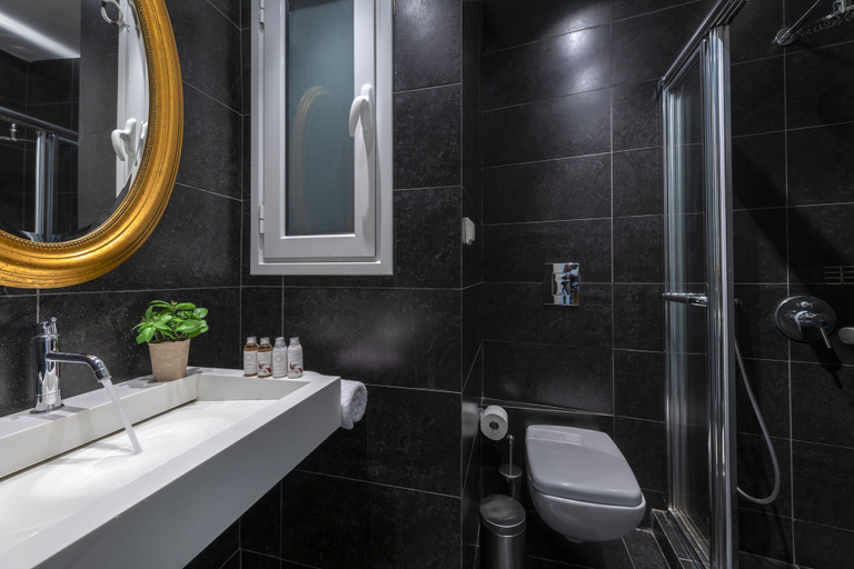 Bathroom 3, Elegant apartment in Kolonaki, Attica