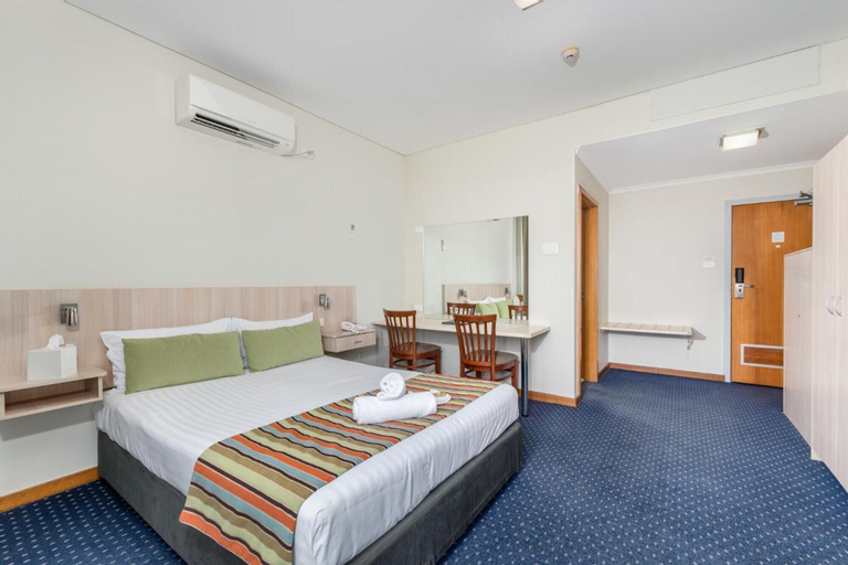 Bedroom 2, Tudor Inn Newcastle, Newcastle - Throsby