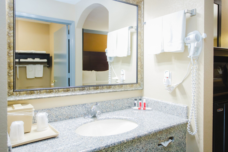 Bathroom 4, Days Inn by Wyndham Rosenberg, Fort Bend