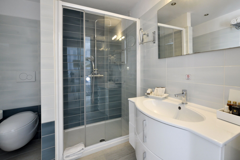 Bathroom 5, Sidari Beach Hotel, Ionian Islands