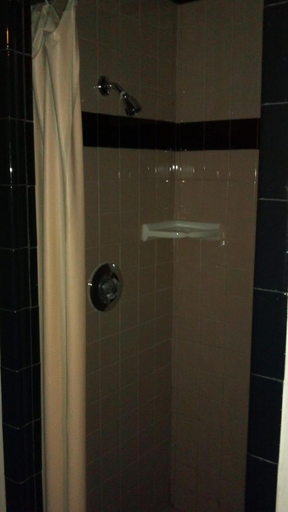 Bathroom 4, Travel Eagle Inn Motel, Los Angeles