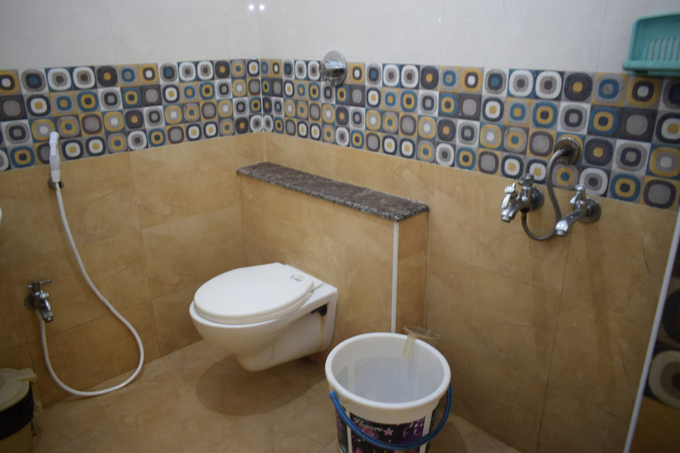 Bathroom 4, TSV Hotel, Cuddalore