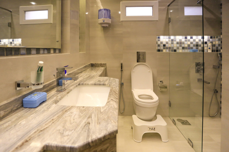 Bathroom 3, Gloria Chalet, Marbat