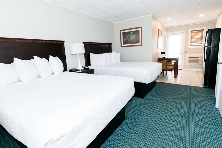 Bedroom 3, Days Inn by Wyndham Ocean City Oceanfront, Worcester
