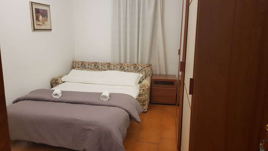 Bedroom 3, Venetian Style, Venezia