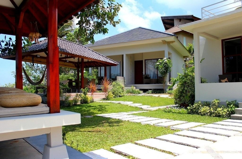Exterior & Views 26