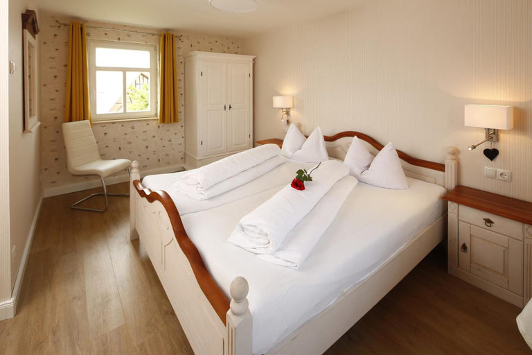 Bedroom 3, Landhotel Zur Grünen Kutte, Wartburgkreis