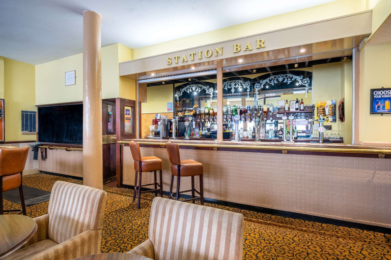 Food & Drinks 5, Comfort Inn Birmingham, Birmingham