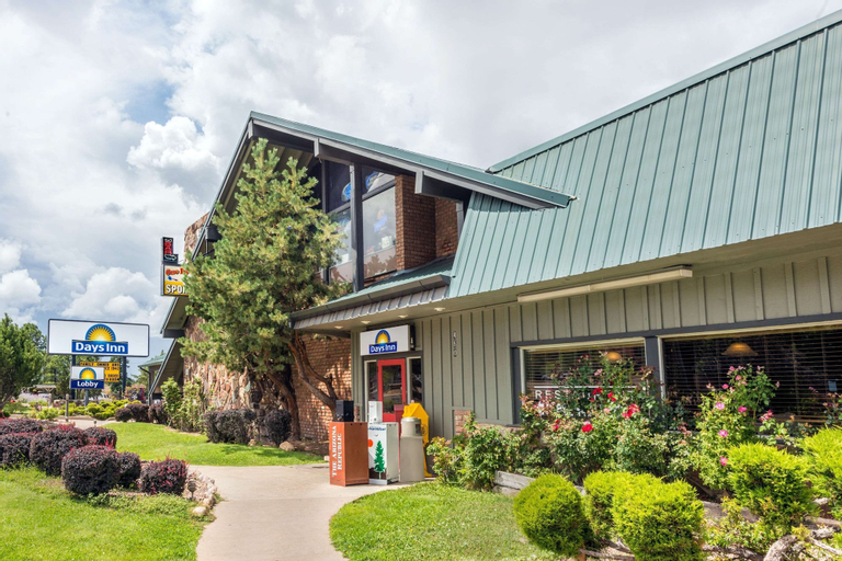 Days Inn by Wyndham Show Low, Navajo