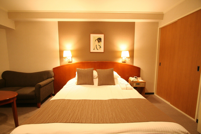 Bedroom 4, Okayama Plaza Hotel, Okayama