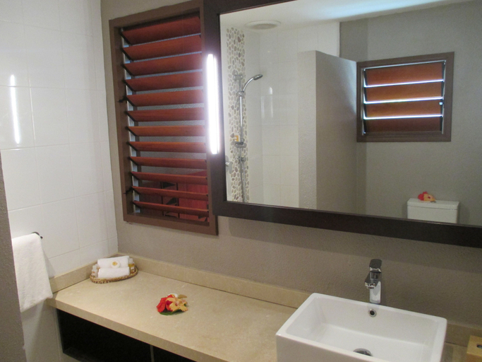 Bathroom 5, Matamanoa Island Resort, Nadroga/Navosa