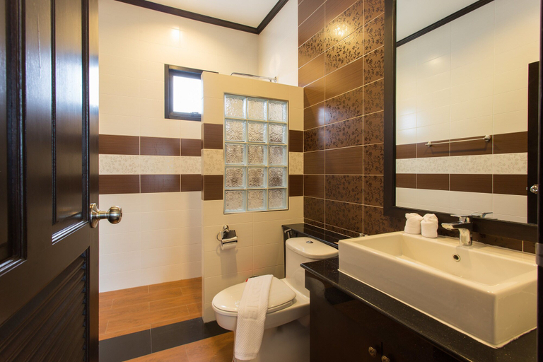 Bathroom 4, The Best Aonang Villas, Mueang Krabi
