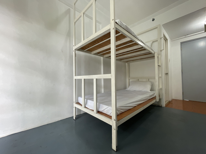 Bedroom 4, Lawton Residences powered by Cocotel, Taguig