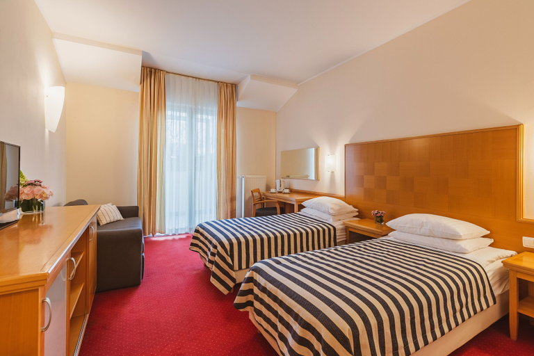 Bedroom 3, Ramada Hotel & Suites by Wyndham Kranjska Gora, Kranjska Gora