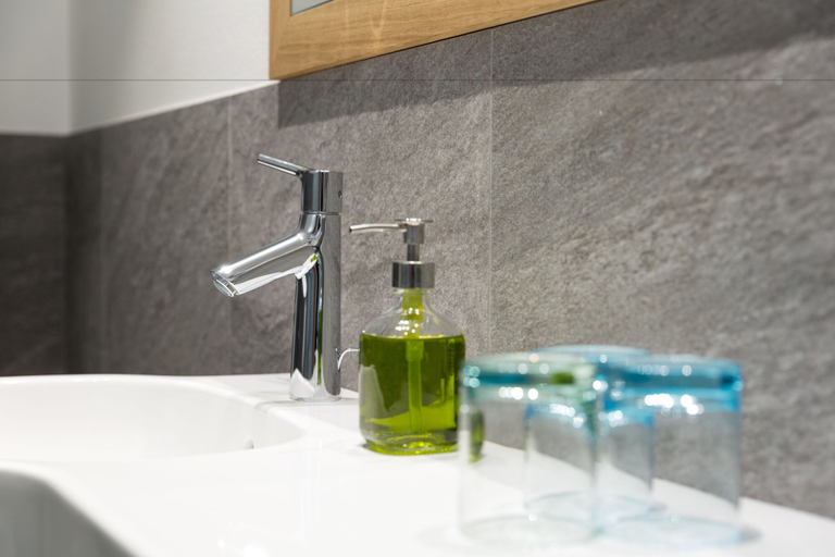 Bathroom 4, Garni Bachlerhof, Bolzano
