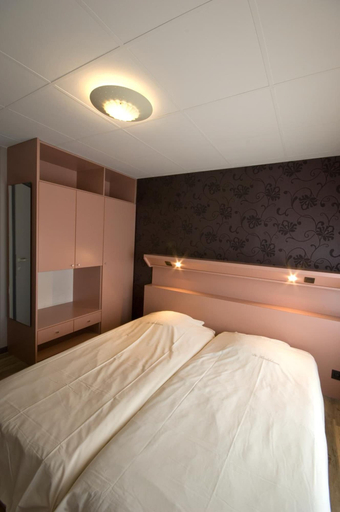 Bedroom 2, De Heidebloem, Antwerpen