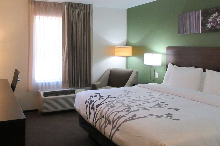 Bedroom 3, Sleep Inn & Suites Chiloquin-Crater Lake Junction, Klamath
