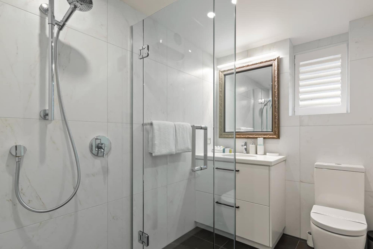 Bathroom 4, Lakeside Motel - Queenstown, Queenstown-Lakes