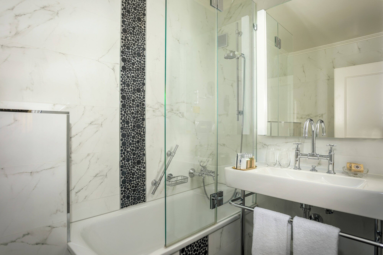 Bathroom 4, Grand Hotel Suisse Majestic, Autograph Collection, Pays-d'Enhaut