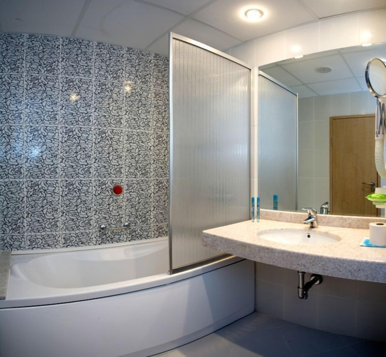 Bathroom 5, Hotel Slavuna, Balchik