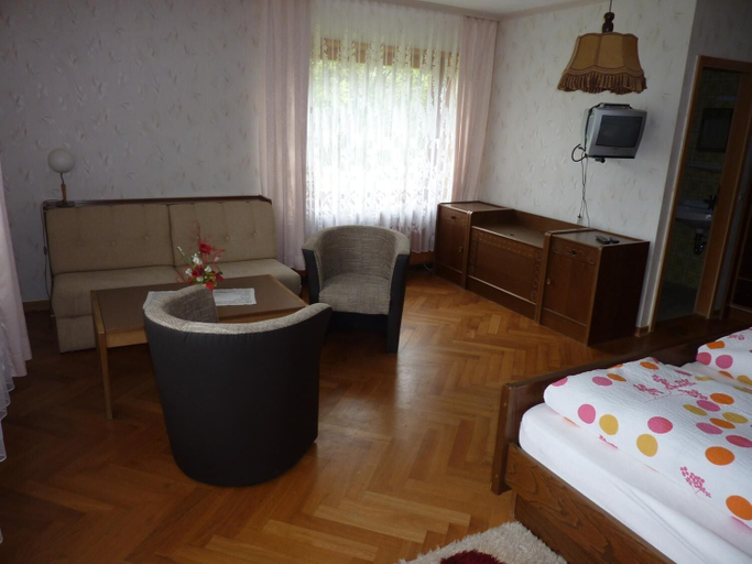 Bedroom 3, Gast- und Gästehaus Simon, Lahn-Dill-Kreis