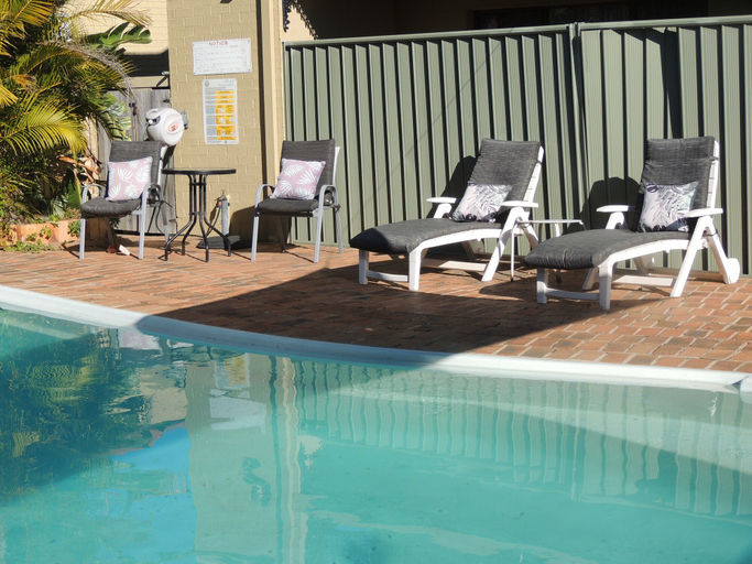 Sport & Beauty 4, Argyle Terrace Motor Inn, Eurobodalla