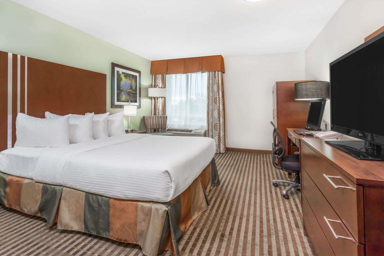 Bedroom 3, Ramada by Wyndham Carlyle, Division No. 1