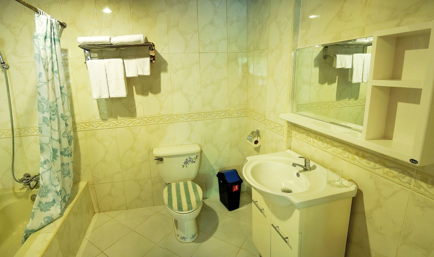 Bathroom, Blue Garden Resort, Lapu-Lapu City