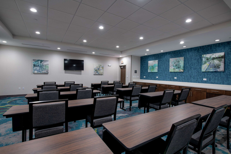 Food & Drinks 5, Hampton Inn & Suites Duncanville Dallas, Dallas